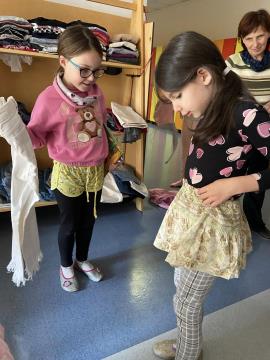 Izmenjevalnica oblačil_OŠ Miroslava Vilharja